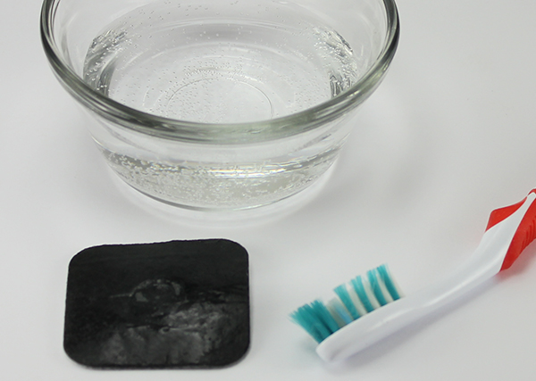 Cleaning the electrode pads
